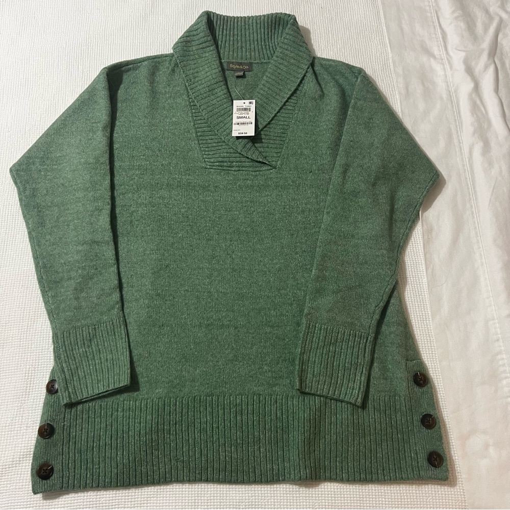 NWT Sage green tunic sweater small